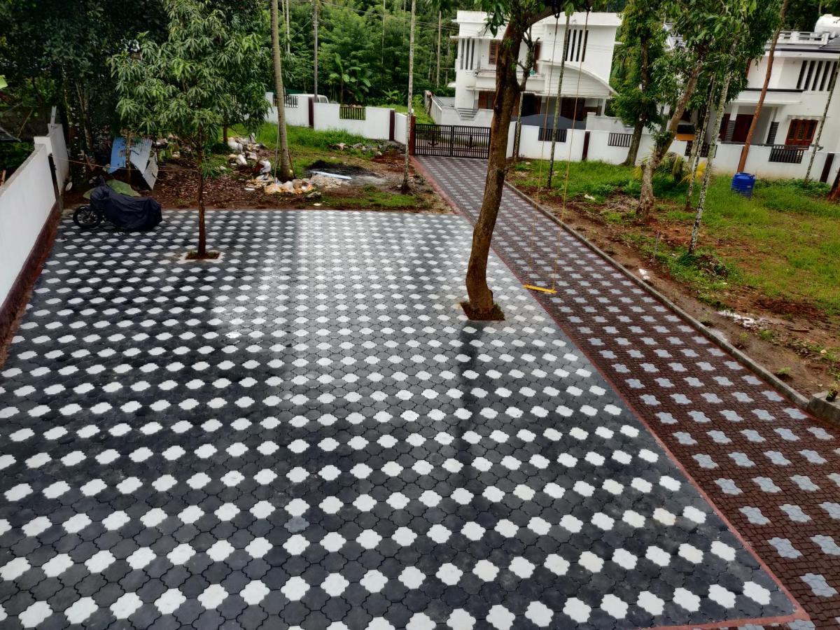 Dolphin Enclave Service Studio Apartments Kalpetta Luaran gambar