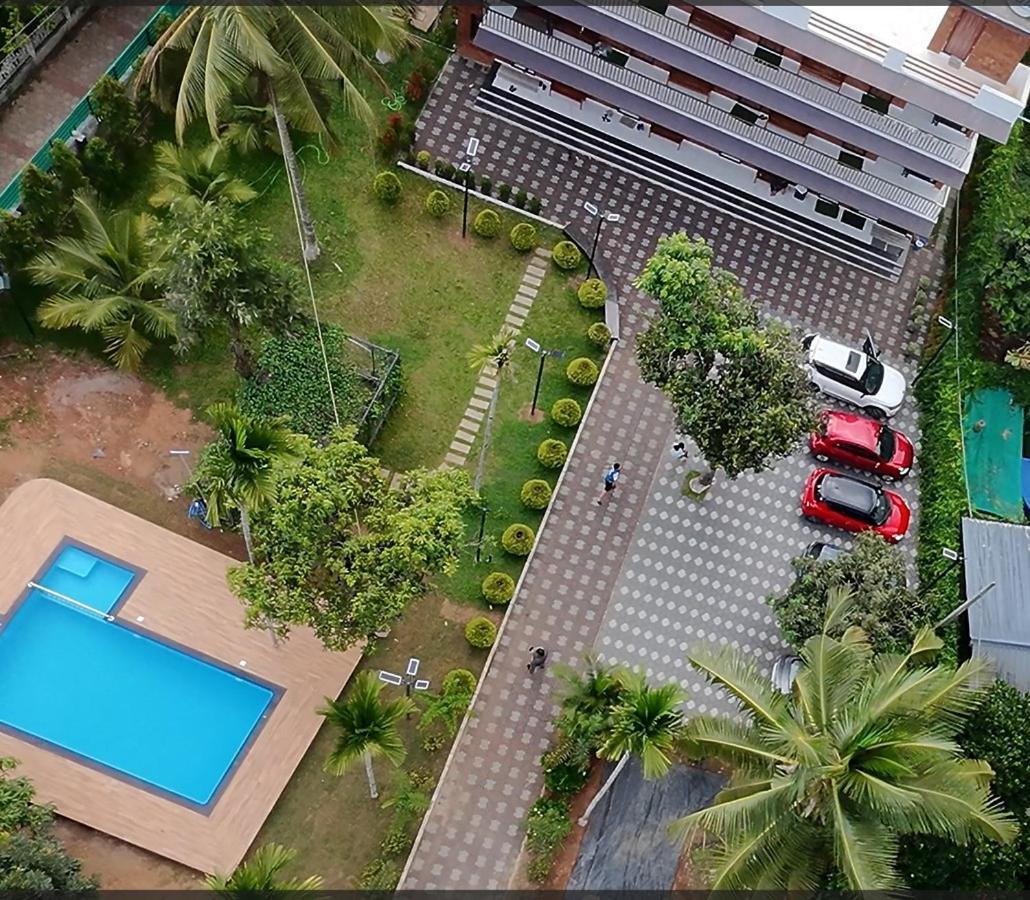 Dolphin Enclave Service Studio Apartments Kalpetta Luaran gambar